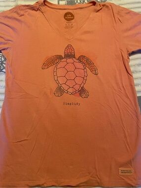 Life Is Good Women's Coral V-Neck Turtle Graphic Tee